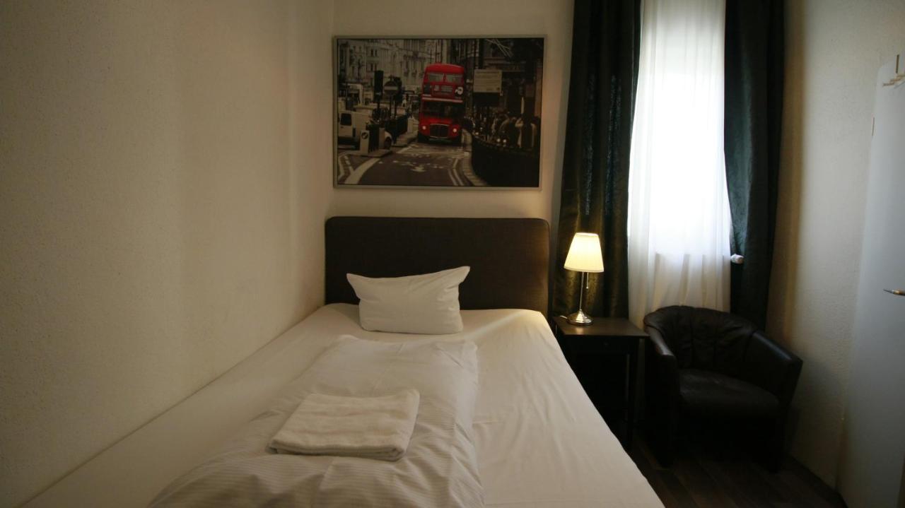 Hotel Bee Fang Гамбург Экстерьер фото
